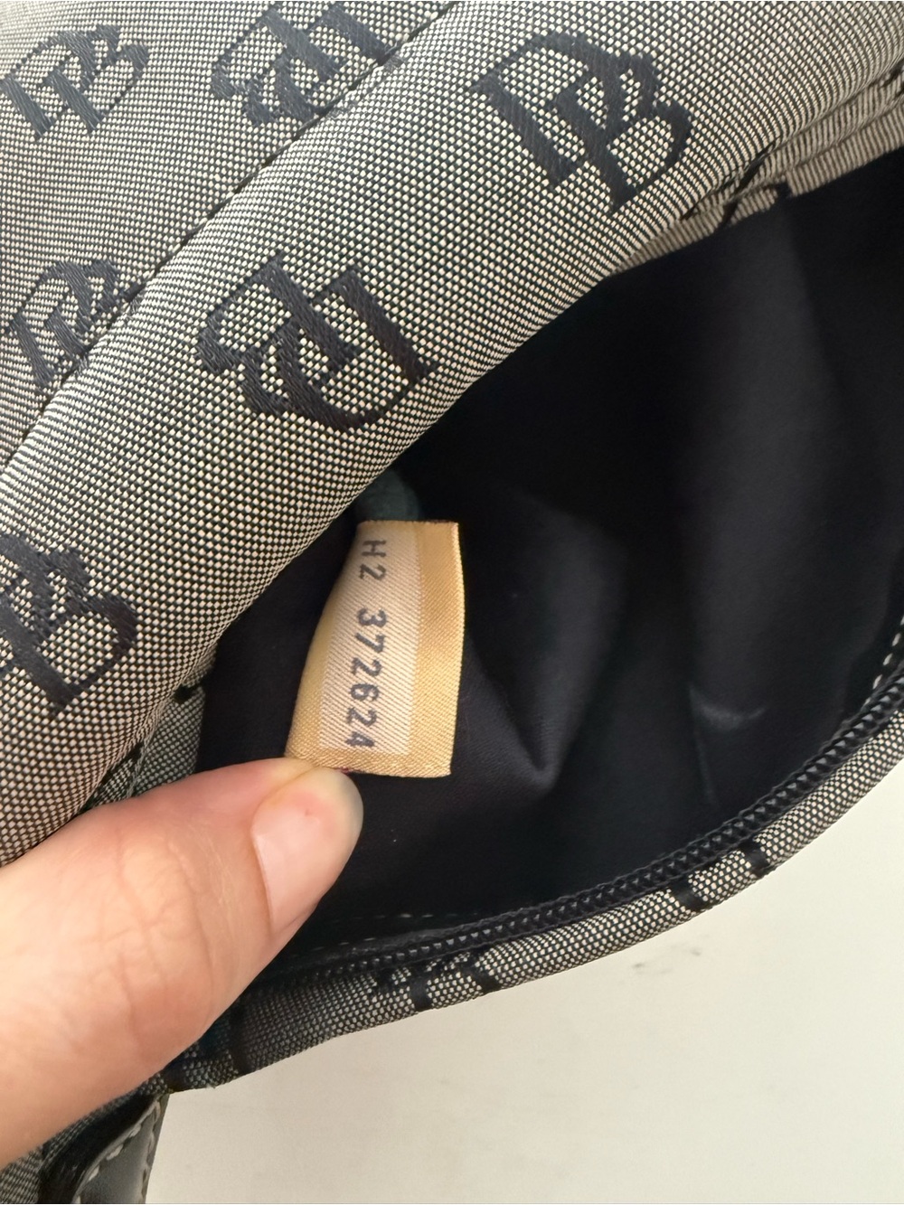 Dooney & Bourke DB Monogram Canvas Shoulder Bag Y2K Gray Black Purse - Picture 12 of 13